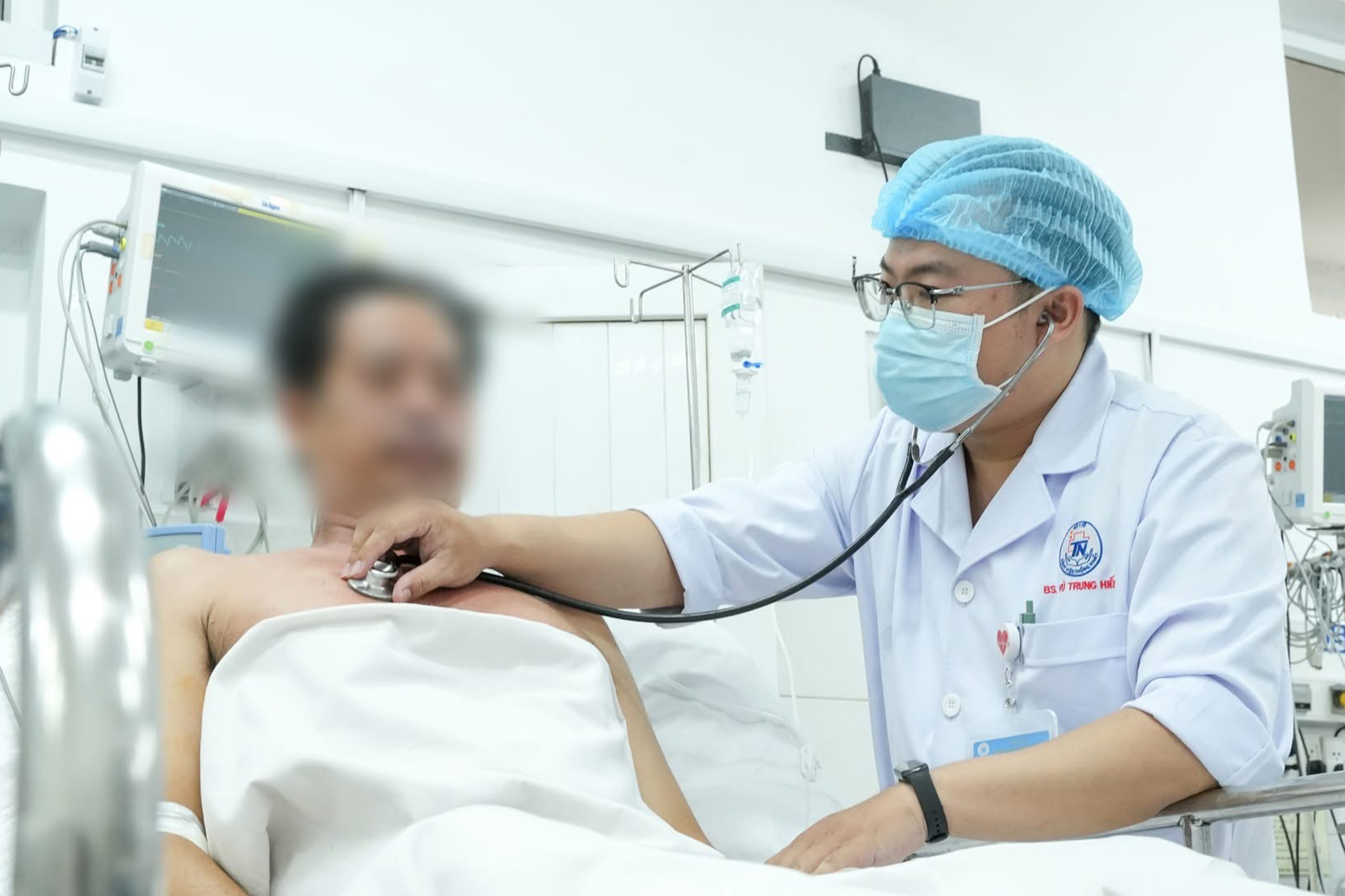 Mắc bệnh nhưng chủ quan, người đàn ông ngưng tuần hoàn nhiều lần