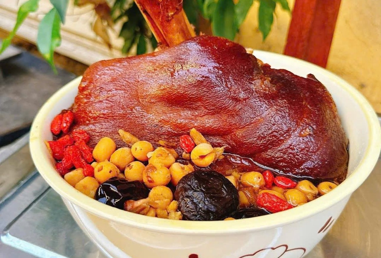 Món ‘đại bổ’ trong mùa lạnh nhưng 6 nhóm người không nên ăn