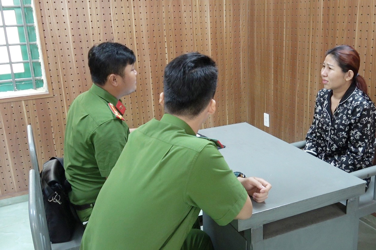 Người phụ nữ cùng nhóm thanh niên đi bắt cóc đòi nợ ở miền Tây