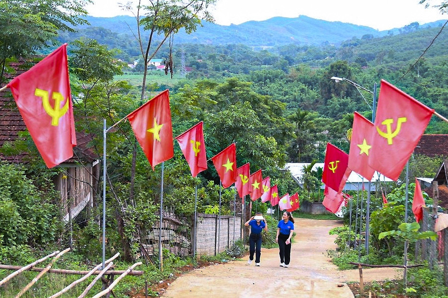 Nhiệm kỳ Đại hội XIII: Giảm nghèo bền vững, lấy con người làm trung tâm