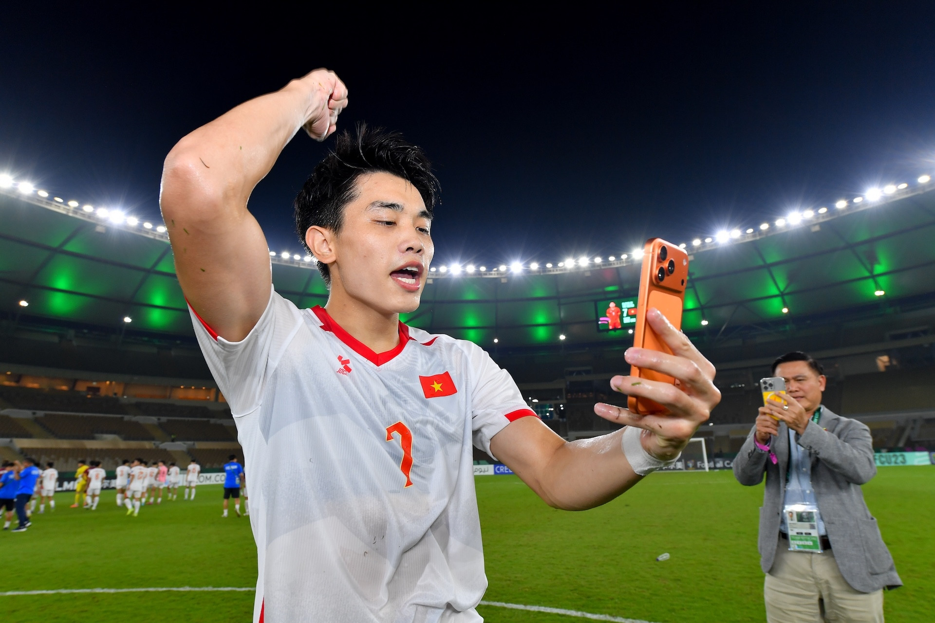 U23 Việt Nam hạ U23 Saudi Arabia: Trung Kiên, Đình Bắc 'đỉnh' nhất