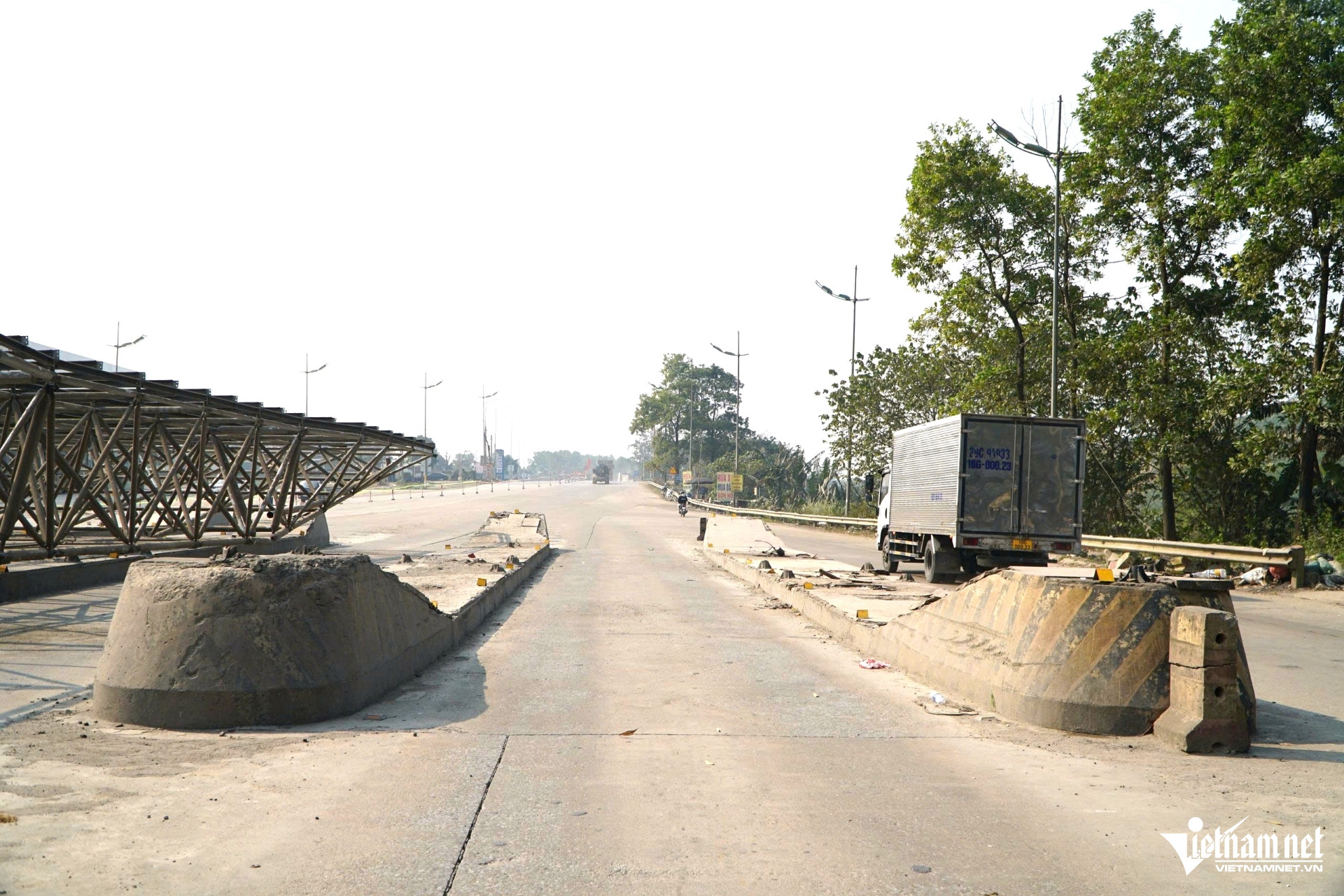 W-a7Tháo dỡ trạm thu phí ở Thanh Hóa.jpg