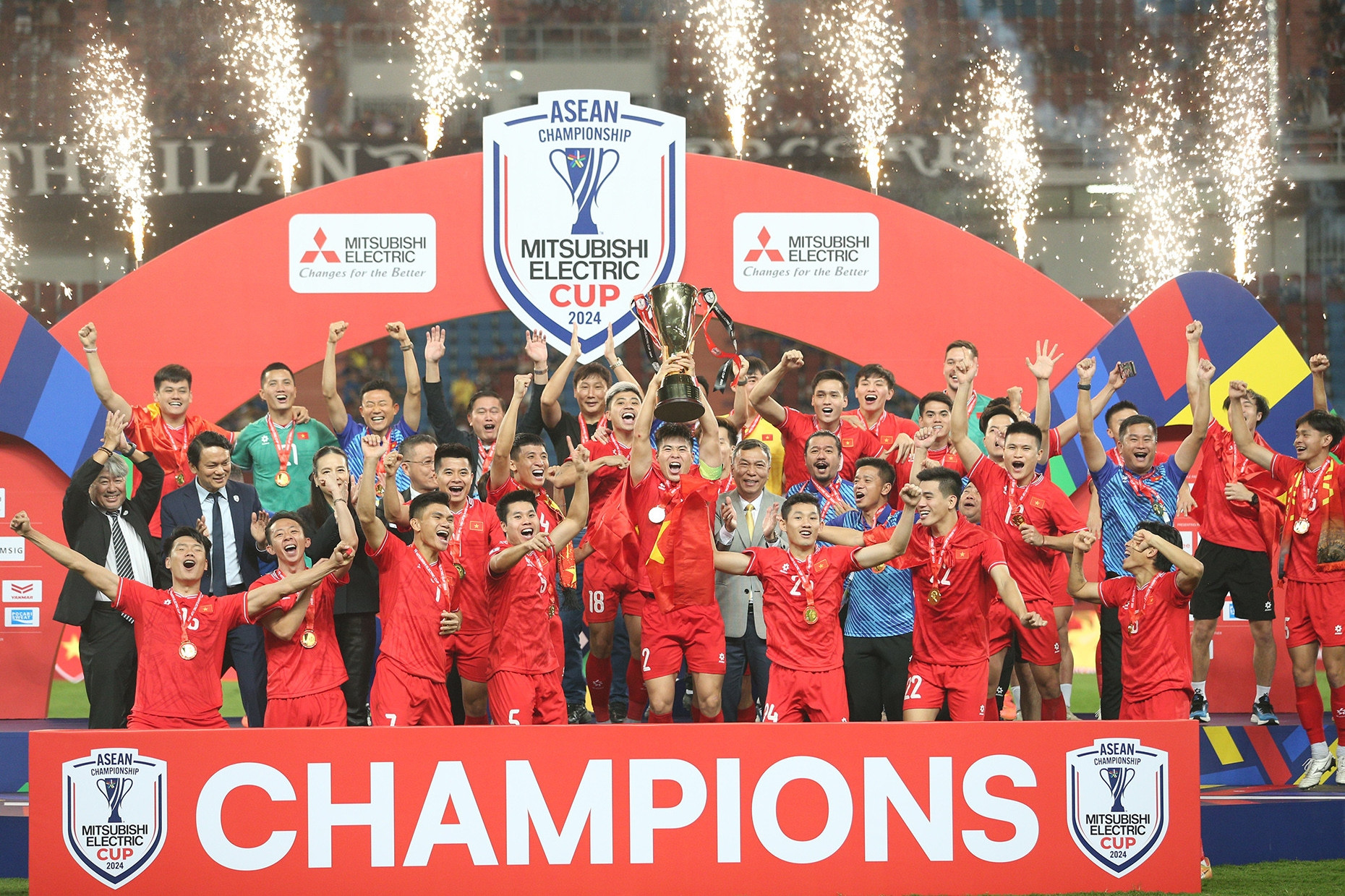 Bốc thăm ASEAN Cup 2026: Tuyển Việt Nam hẹn Thái Lan ở chung kết