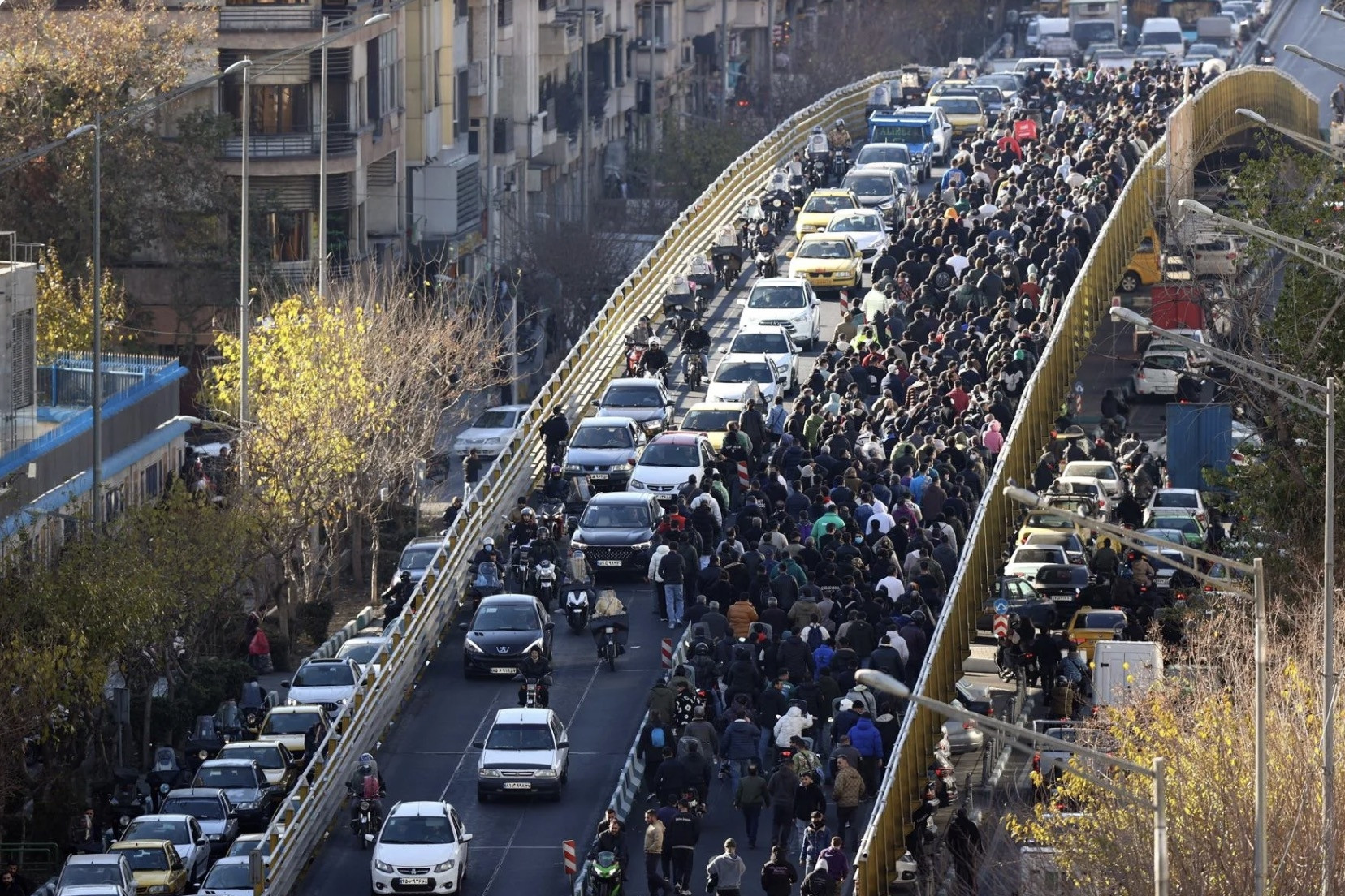 Các cuộc khủng hoảng lớn ở Iran trong hơn 40 năm qua