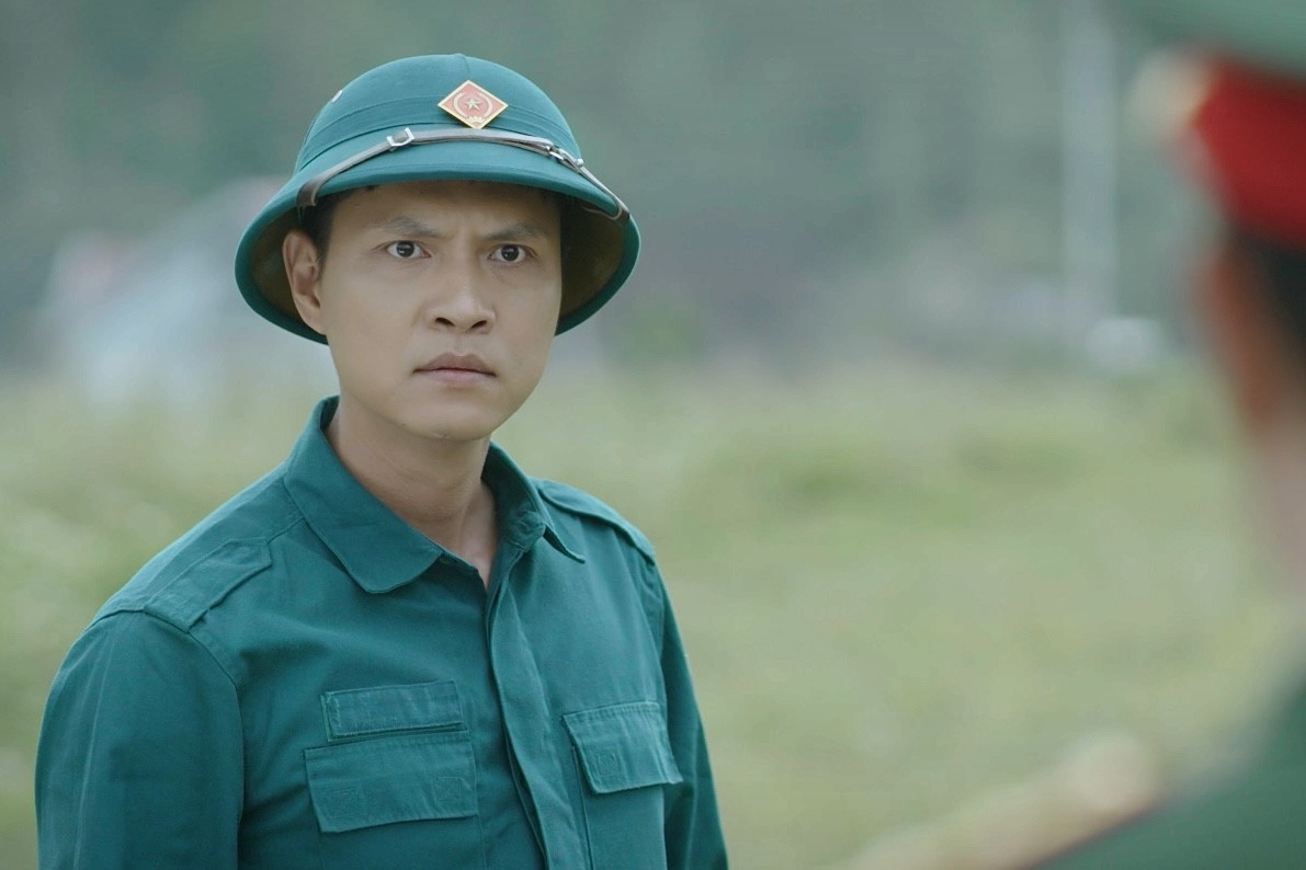 Diễn viên Tô Dũng không sợ lu mờ vì Steven Nguyễn, tiết lộ cảnh diễn với Anh Đào