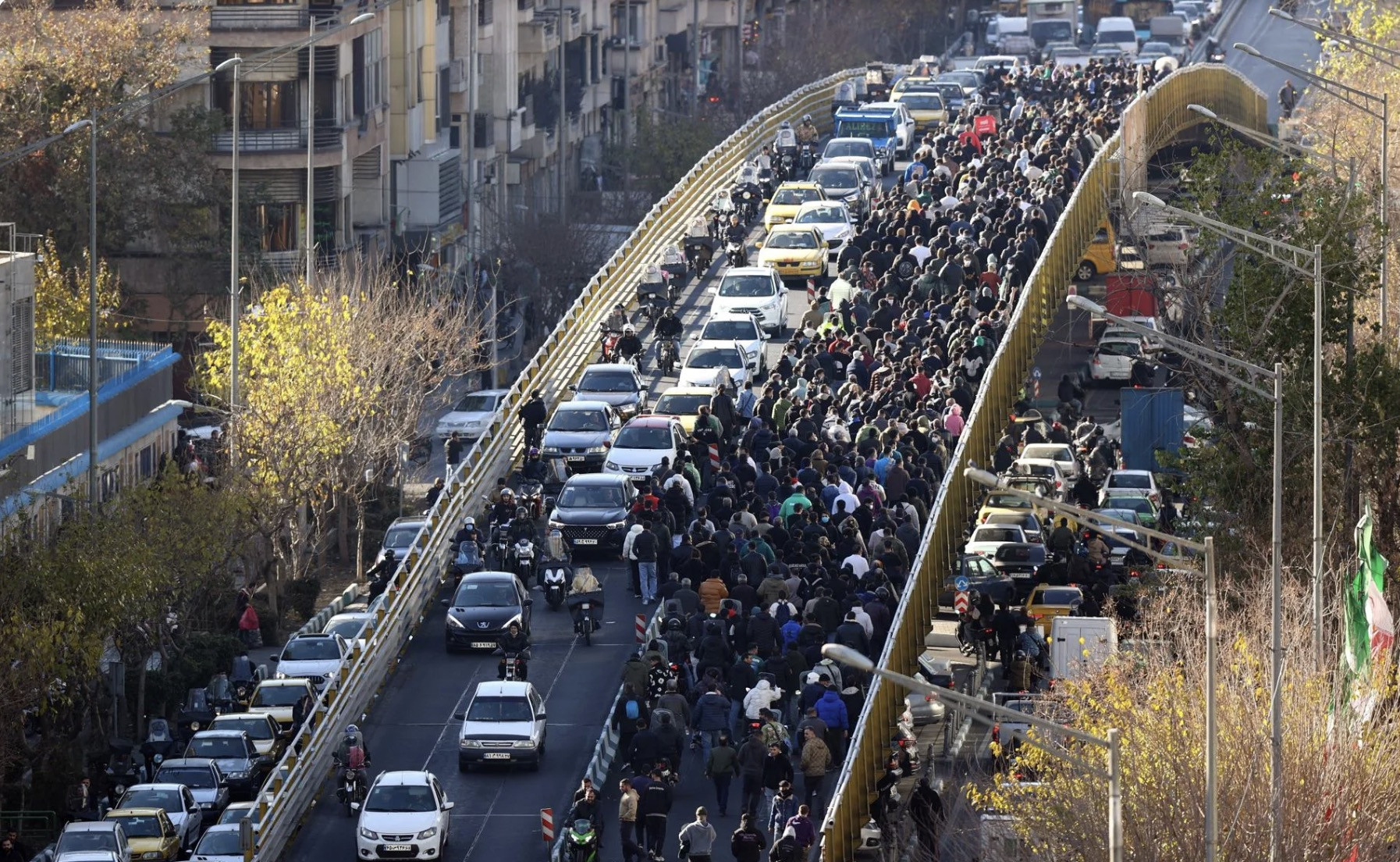 Biểu tình Iran. Ảnh: EFE/EPA