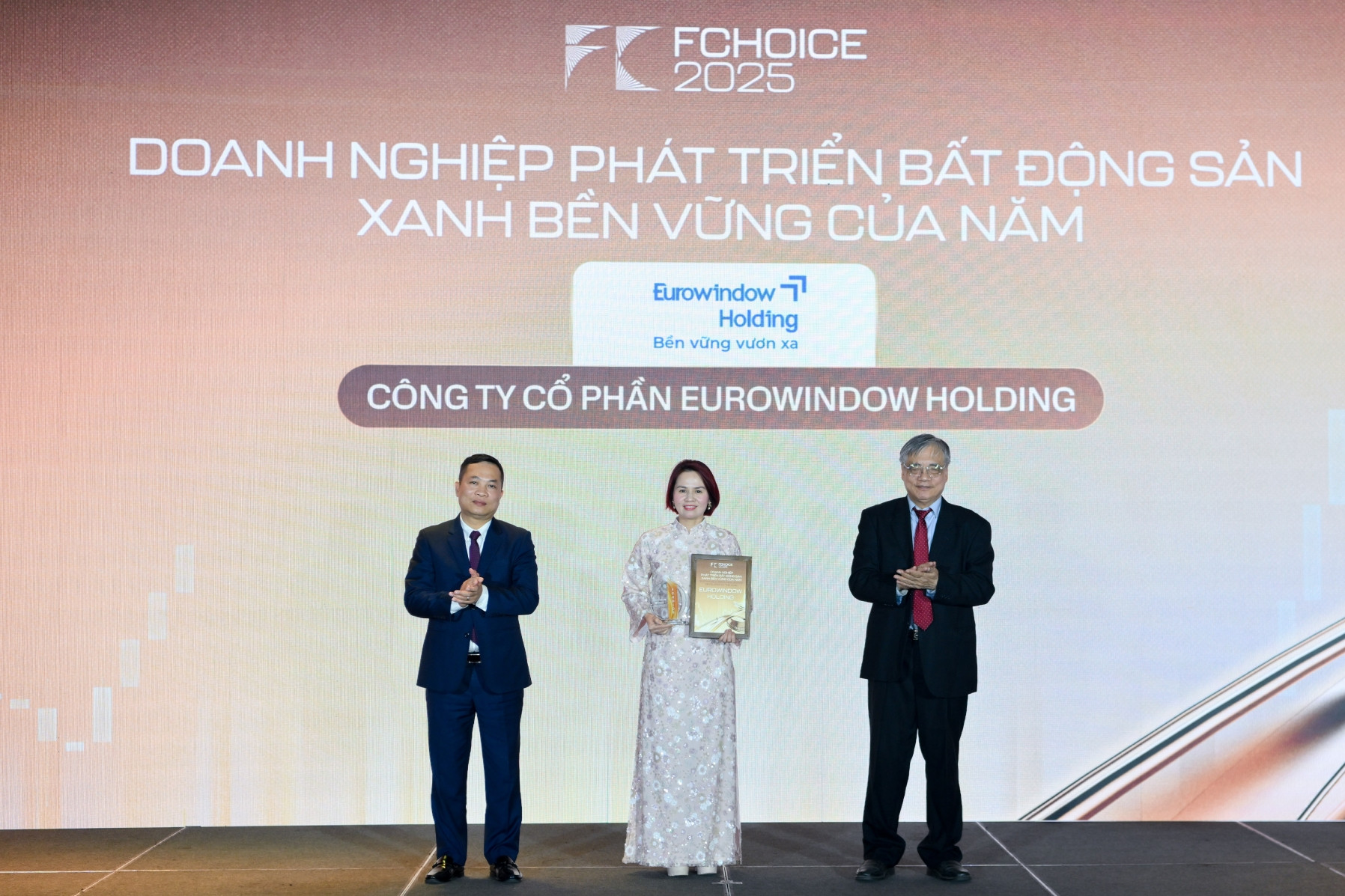 Eurowindow Holding - Doanh nghiệp bất động sản xanh bền vững năm 2025