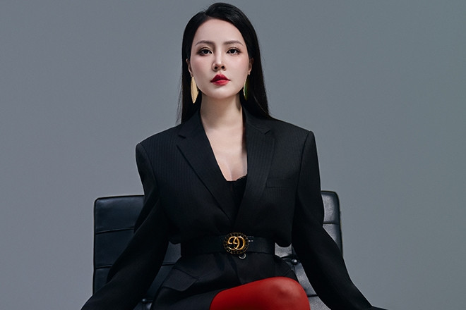 Hình ảnh khác lạ hiếm thấy của MC Thụy Vân VTV