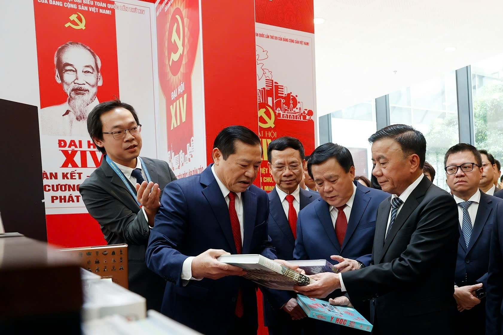 Khai trương Trung tâm báo chí Đại hội 14 của Đảng