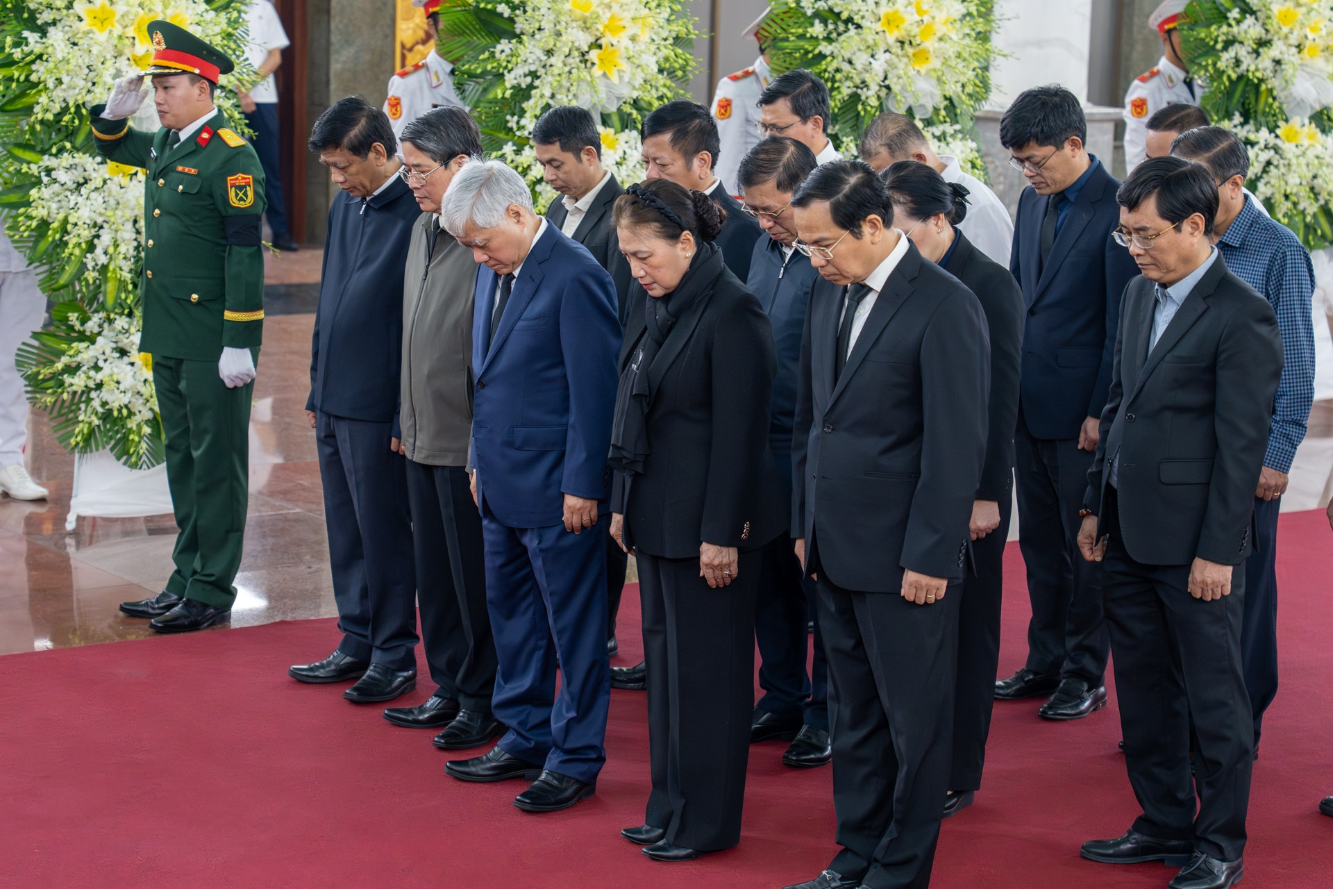 Lãnh đạo, nguyên lãnh đạo Đảng, Nhà nước viếng Đại tướng Lê Văn Dũng