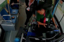 1 giờ chạy đua cứu người phụ nữ bị nhồi máu não thể hiếm gặp Tài xế xe buýt đột quỵ lúc chở hàng chục hành khách