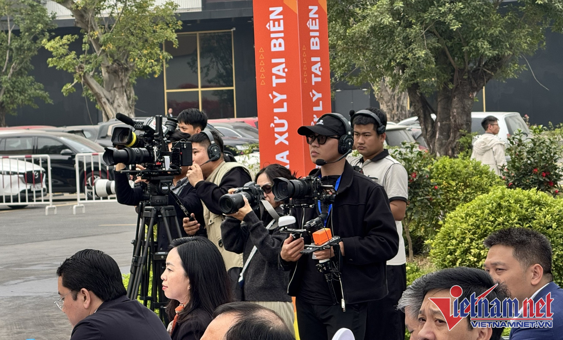 W-chuyen doi so bao chi 1.jpg