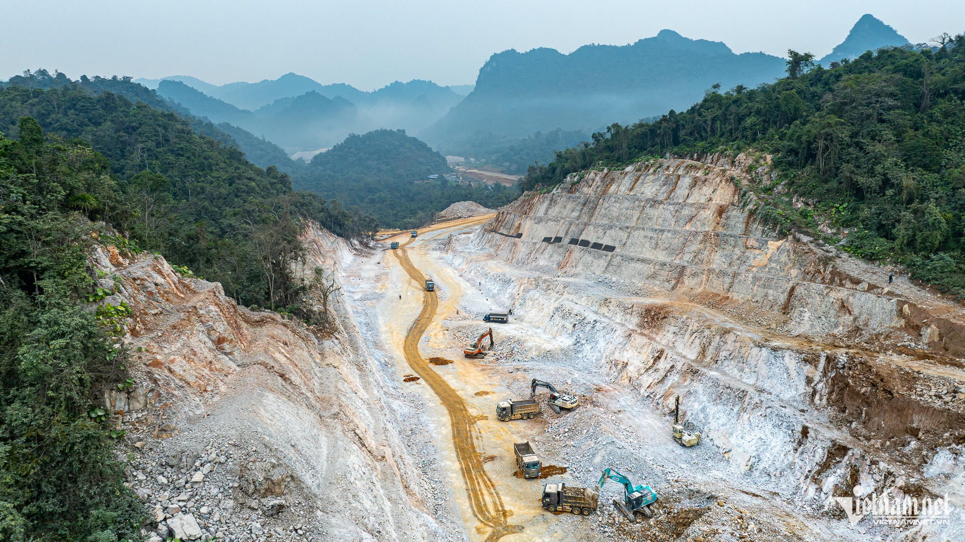 w dong dang tra linh cao toc 60 of 72 3475.jpg