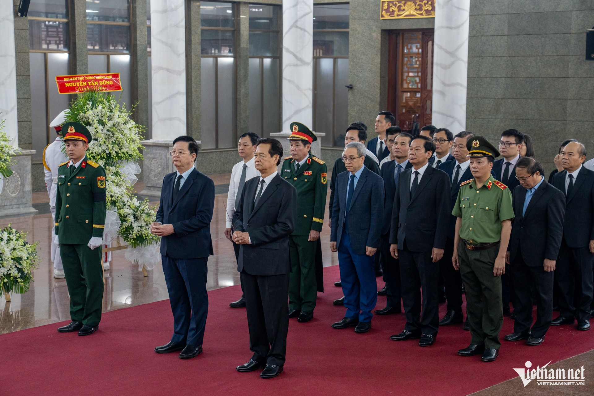 W-Lễ tang đại tướng Lê Văn Dũng Tuấn Hùng 25.jpg