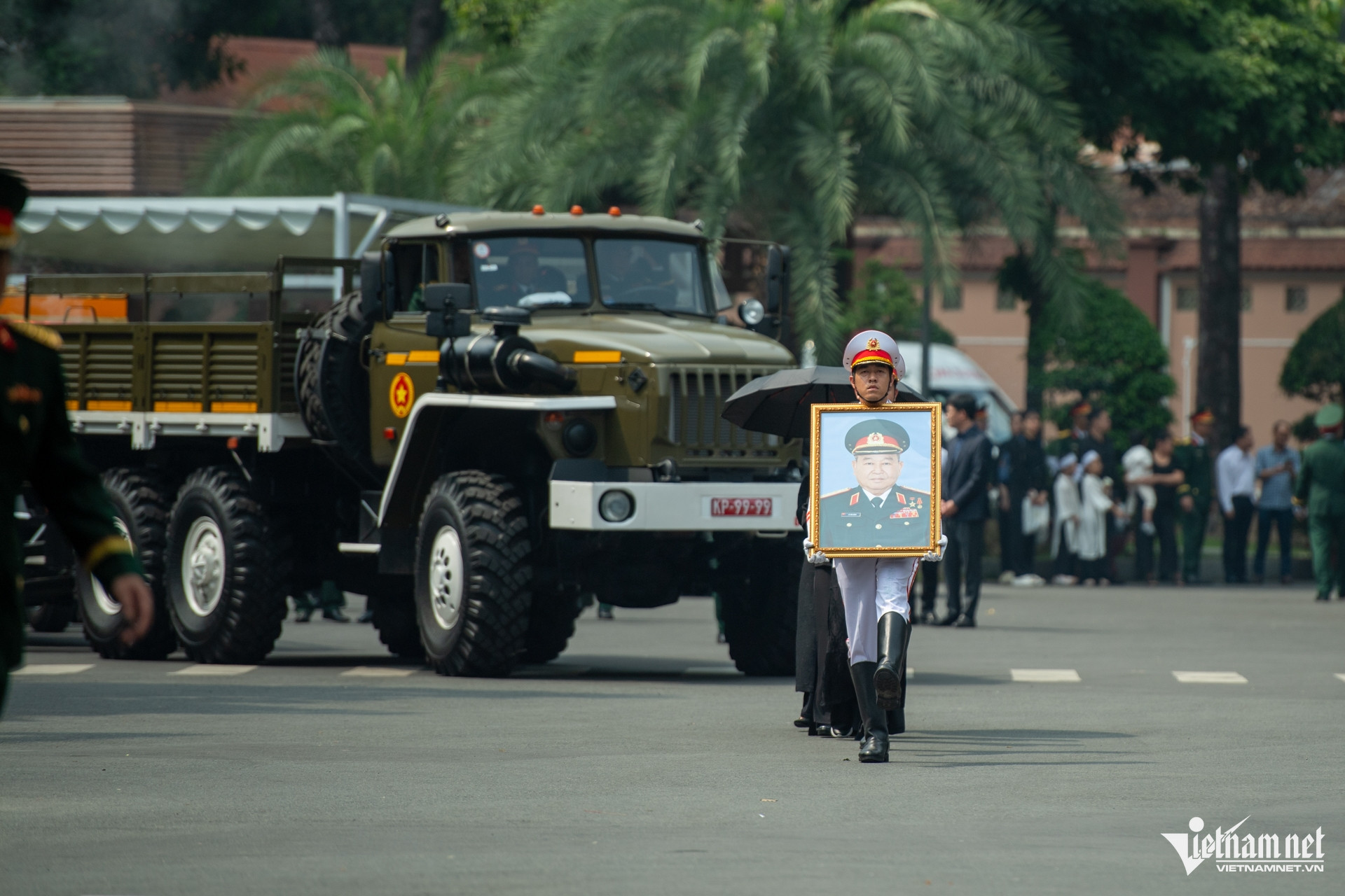 W-Lễ tang đại tướng Lê Văn Dũng Tuấn Hùng 28.jpg