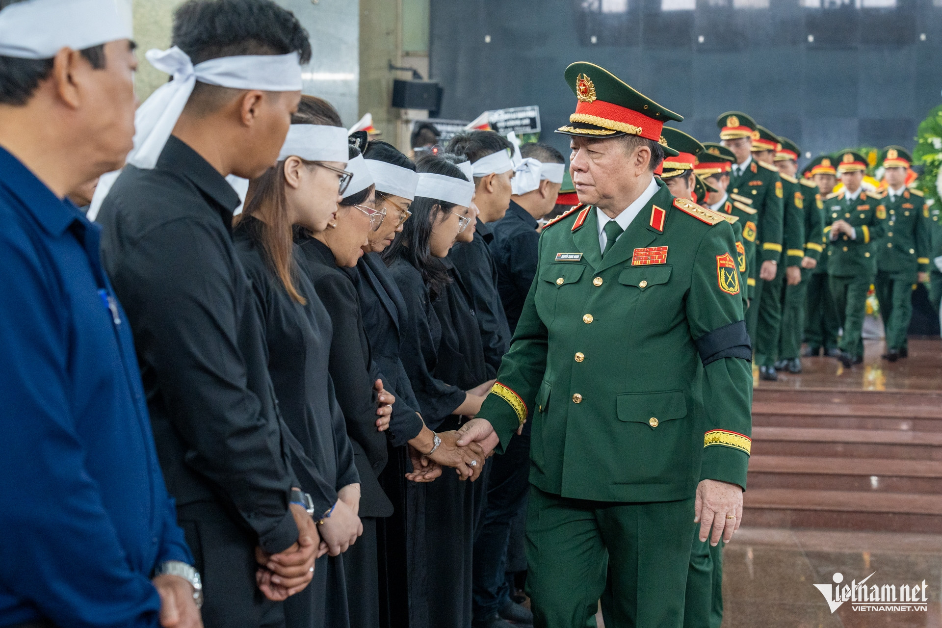 W-Lễ tang đại tướng Lê Văn Dũng Tuấn Hùng 42.jpg