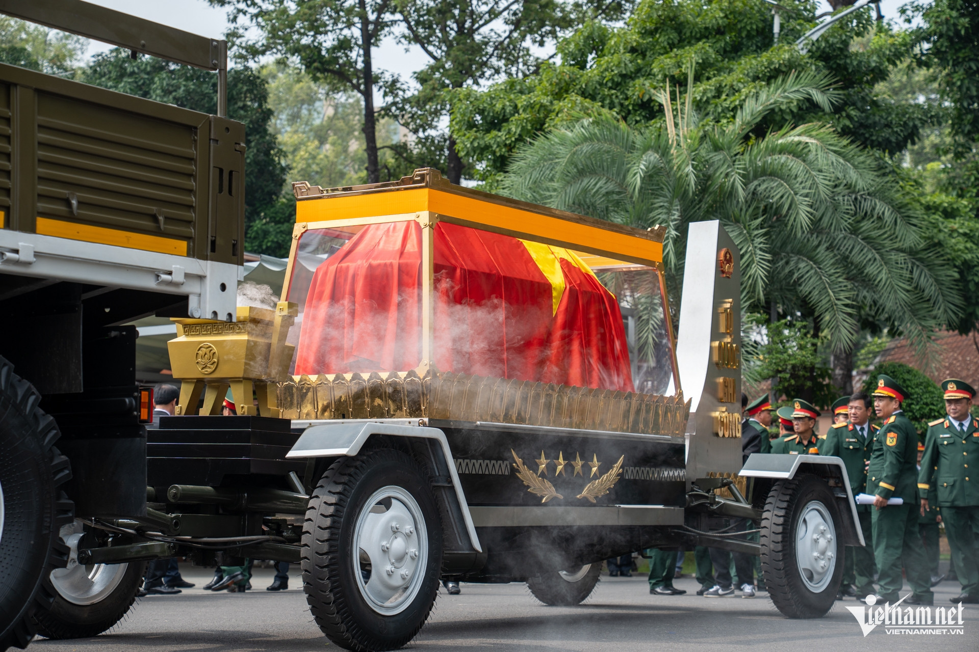 W-Lễ tang đại tướng Lê Văn Dũng Tuấn Hùng 53.jpg