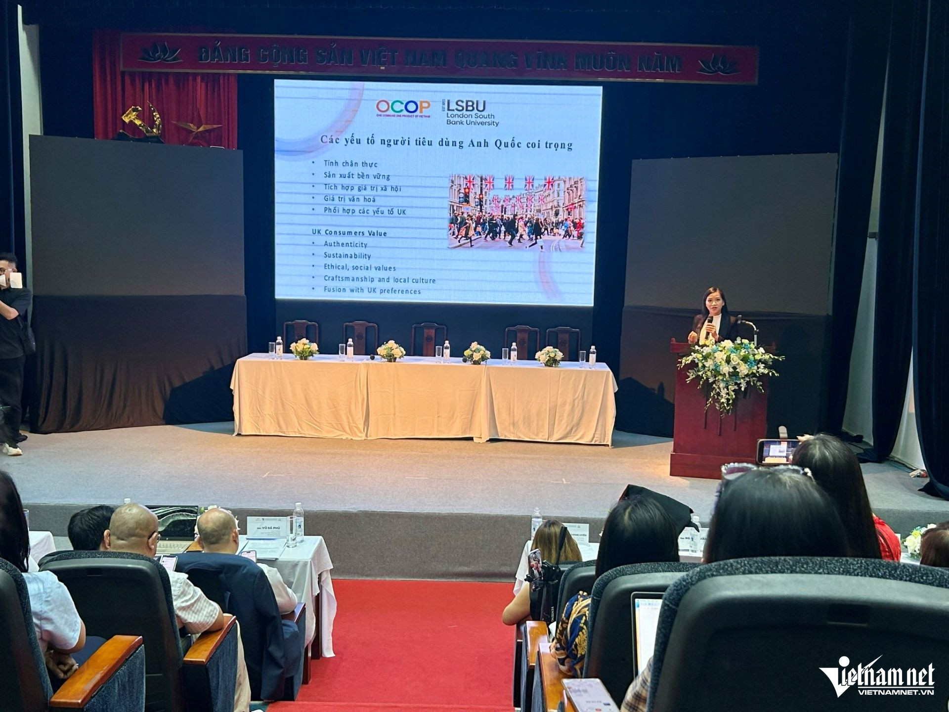 W-Ứng dụng công nghệ số mở hướng dự báo thị trường nông sản.jpg