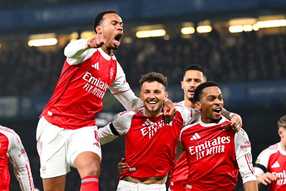Arsenal đánh bại Chelsea ở bán kết cúp Liên đoàn Anh