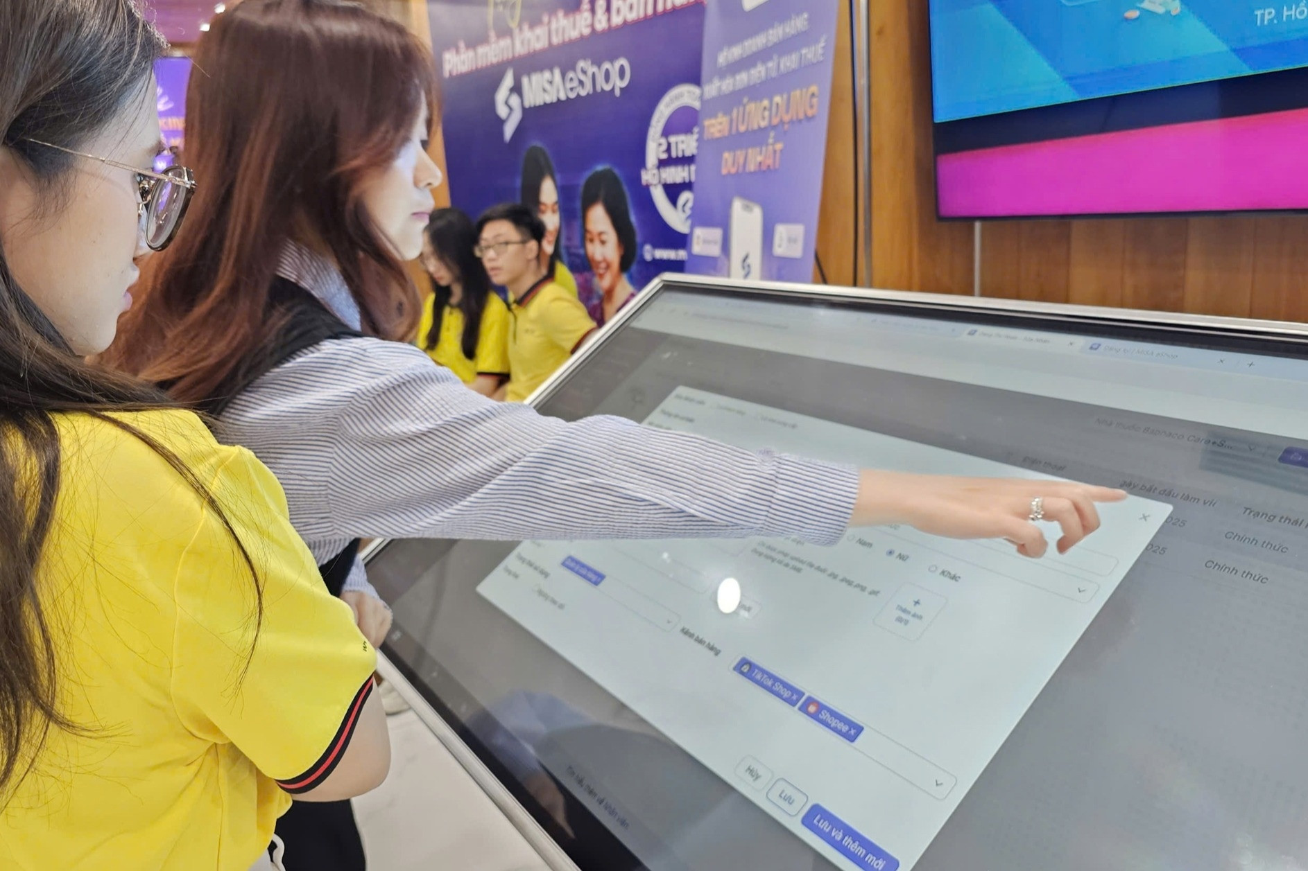 Hoàn thiện thể chế để chuyển đổi số tạo động lực cho tăng trưởng kinh tế