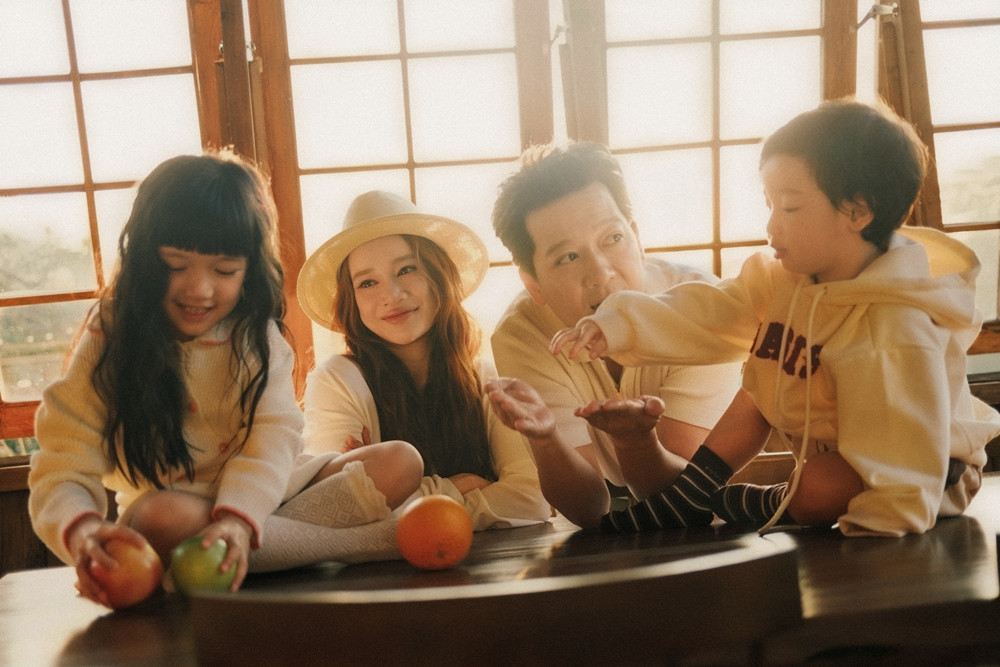 Gia đình Nhã Phương và Trường Giang tại Đà Lạt