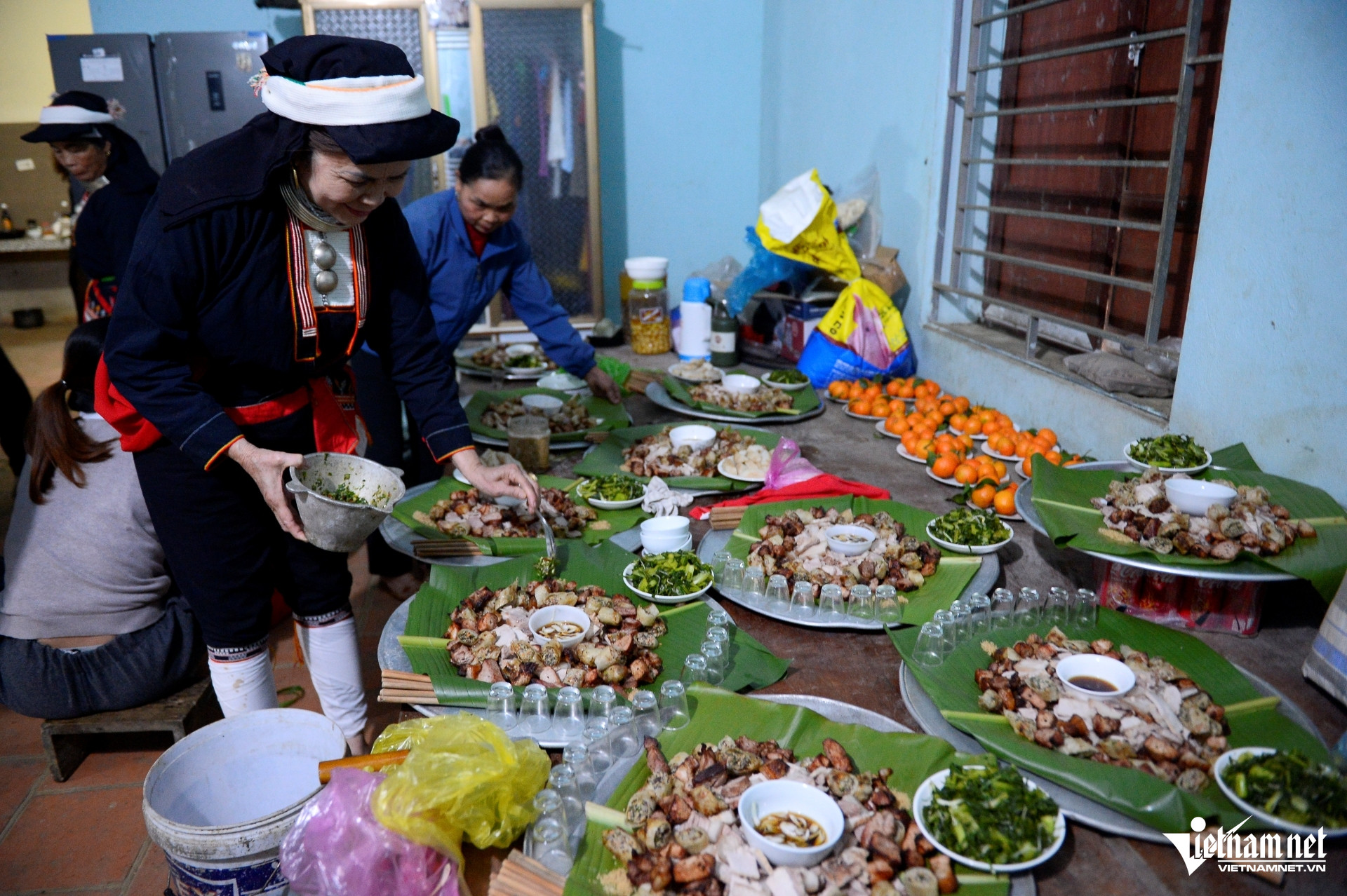 W-a1Độc đáo mâm cỗ.JPG.jpg