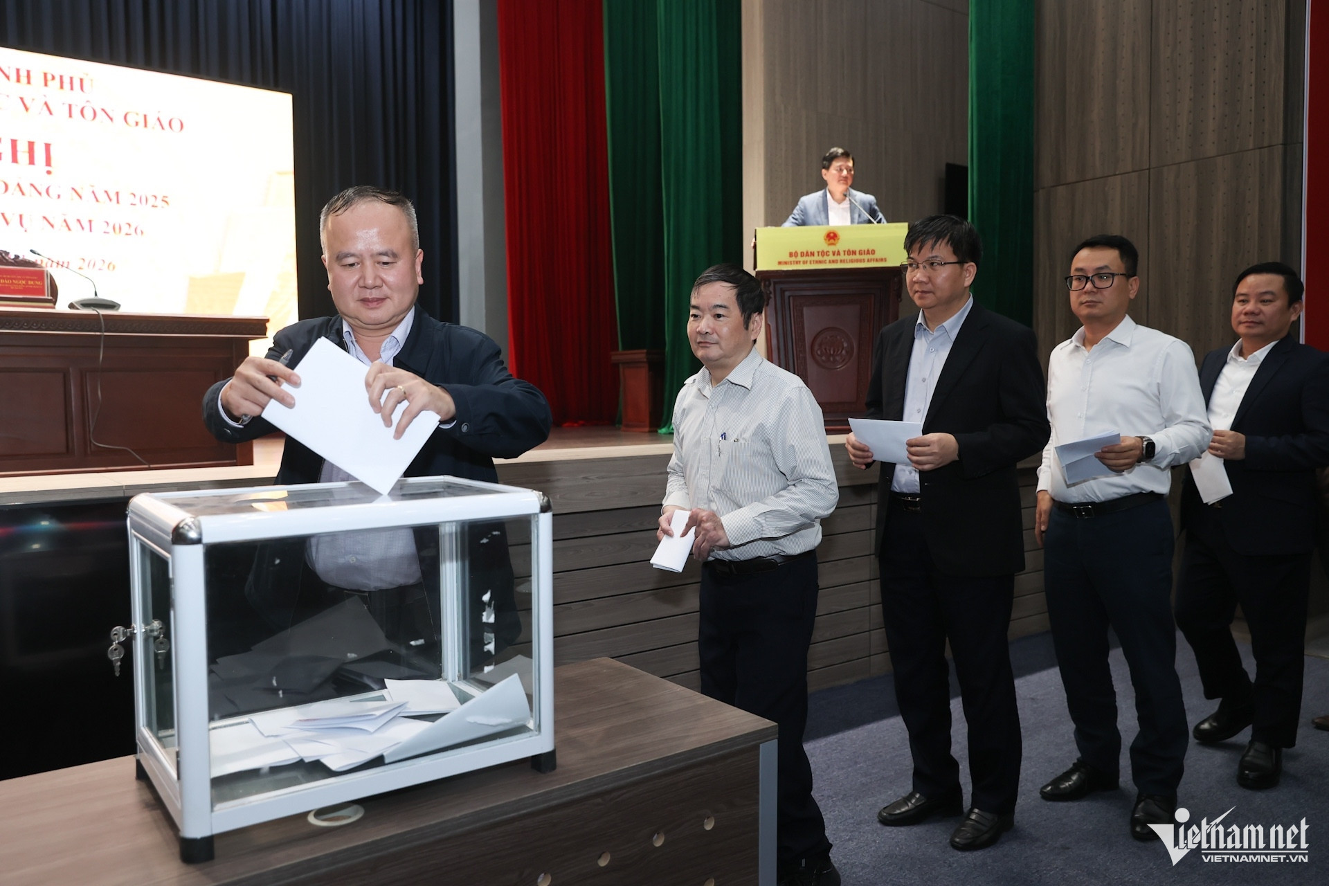 W-Hoàng Văn Tuyên 3.jpg