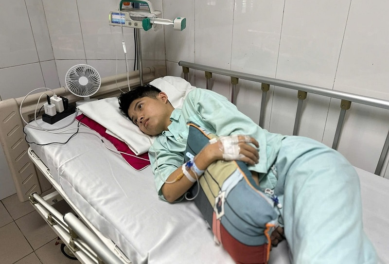 Xin giúp cậu bé 15 tuổi mồ côi mẹ ở Hưng Yên giành giật sự sống vì suy tim