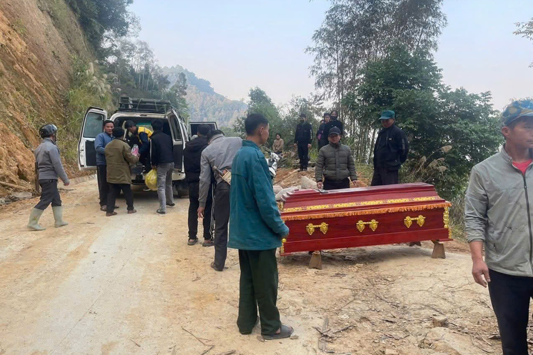 Xôn xao vụ chở 2 thi thể từ Quảng Ninh về Tuyên Quang thu 100 triệu đồng
