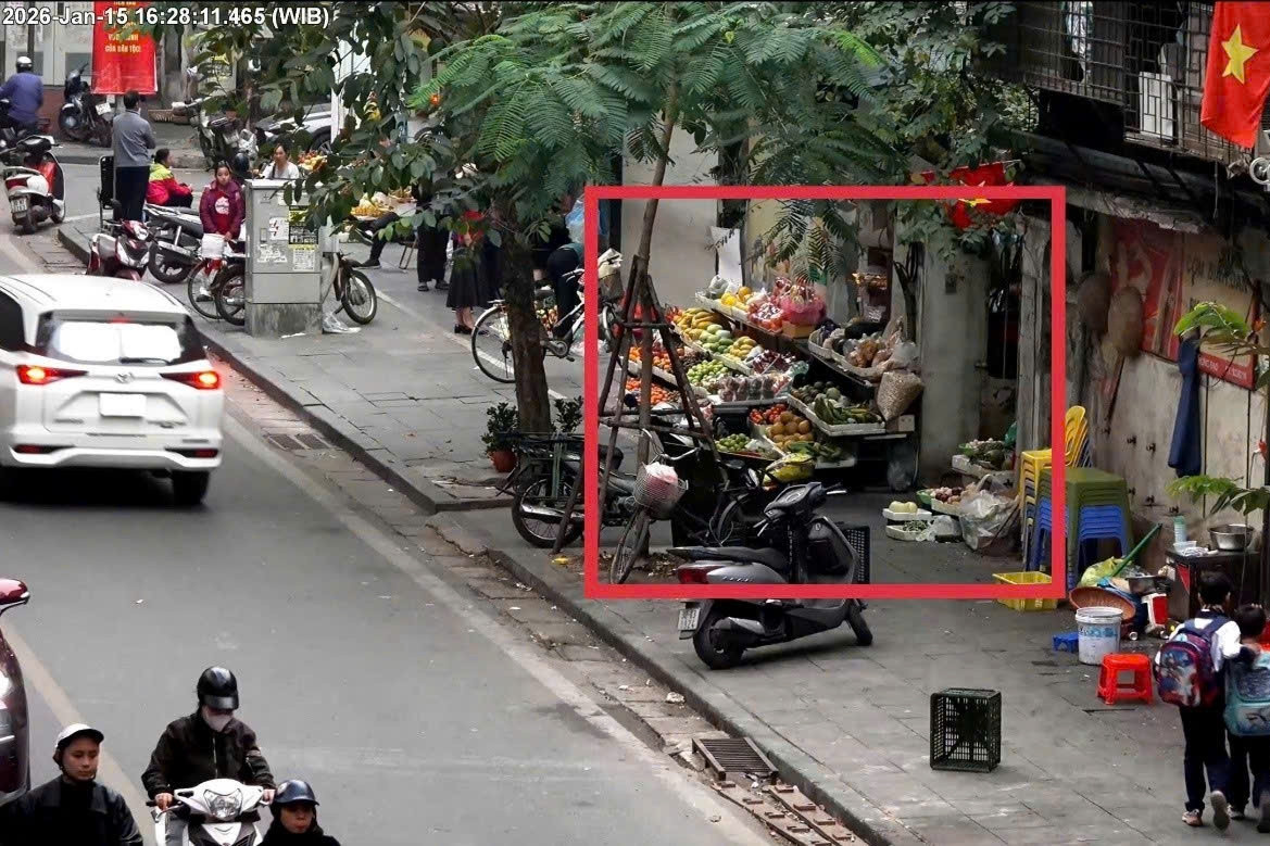  Camera AI ở Hà Nội 'soi' lỗi đổ rác, lấn chiếm vỉa hè để phạt nguội 