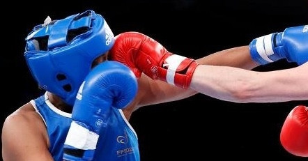 Chủ quan với dấu hiệu tê tay chân, huấn luyện viên boxing phải ngồi xe lăn
