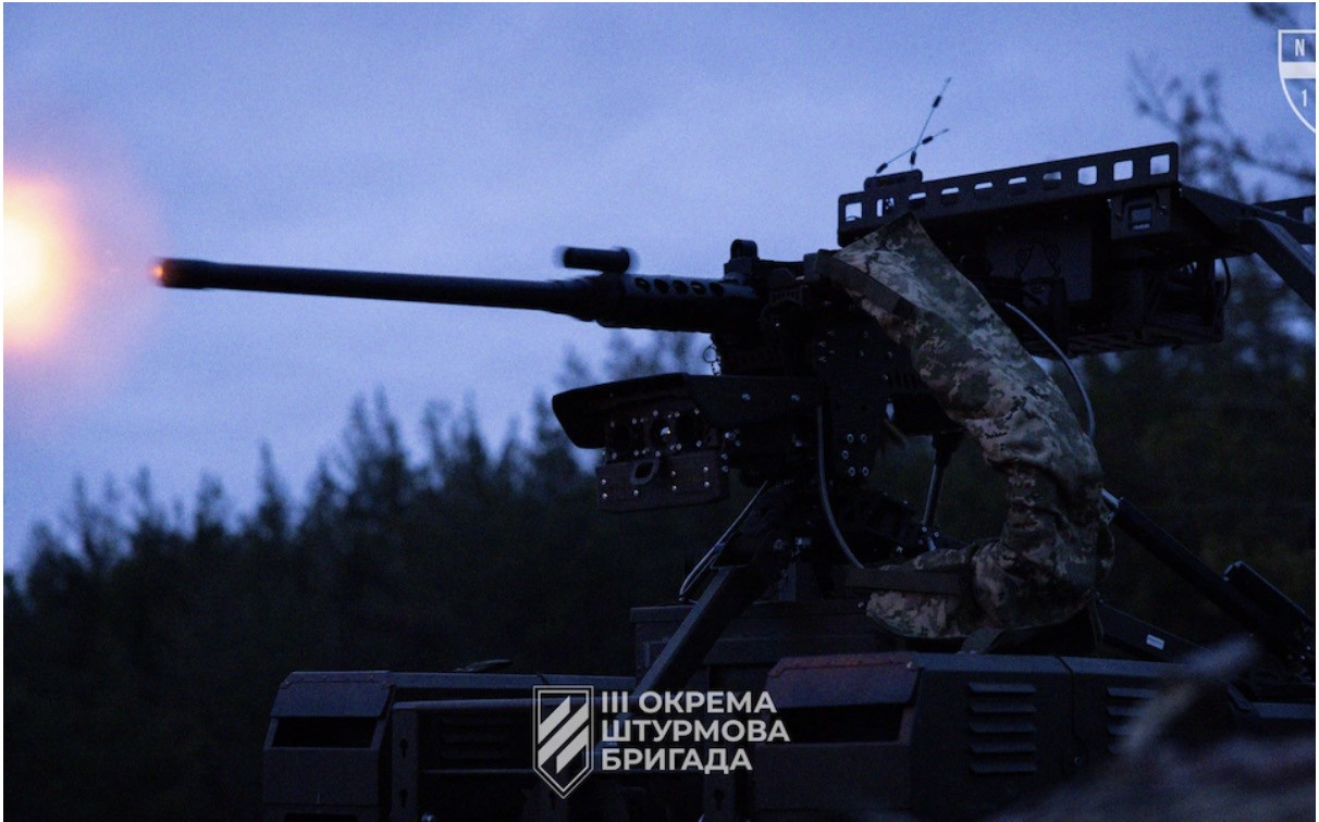 Robot súng máy. Ảnh: Telegraph