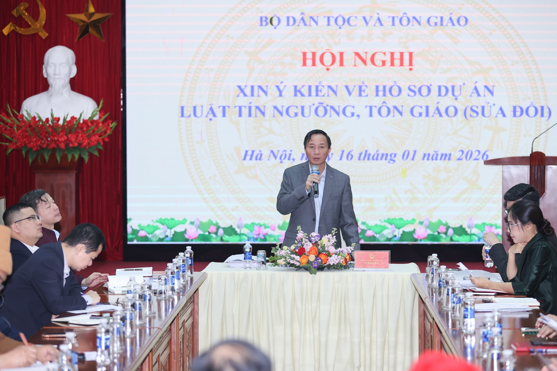 Thể chế hóa mạnh mẽ hơn nữa quyền tự do tín ngưỡng, tôn giáo