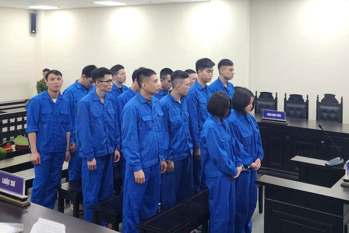 Xét xử vụ mở 2 quán karaoke phục vụ khách ‘bay lắc’ ở Hà Nội