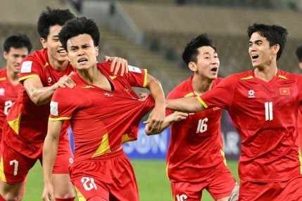 Bản tin sáng 17/1: U23 Việt Nam thắng kịch tính UAE sau 120 phút, vào bán kết