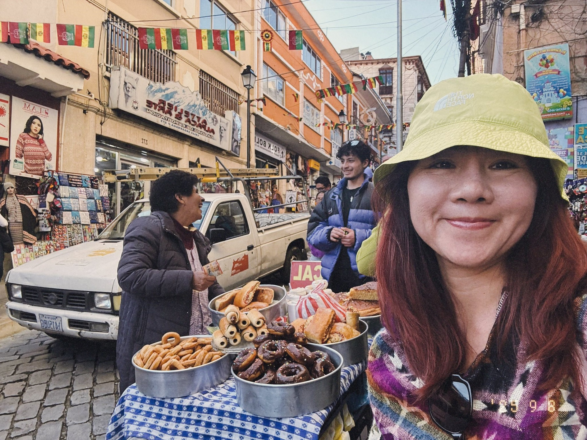 4 nữ du khách Việt lái xe đi 25 quốc gia trong năm 2025, kể khoảnh khắc sinh tử 548965925_25515699934685677_4627257117439485726_n.jpg