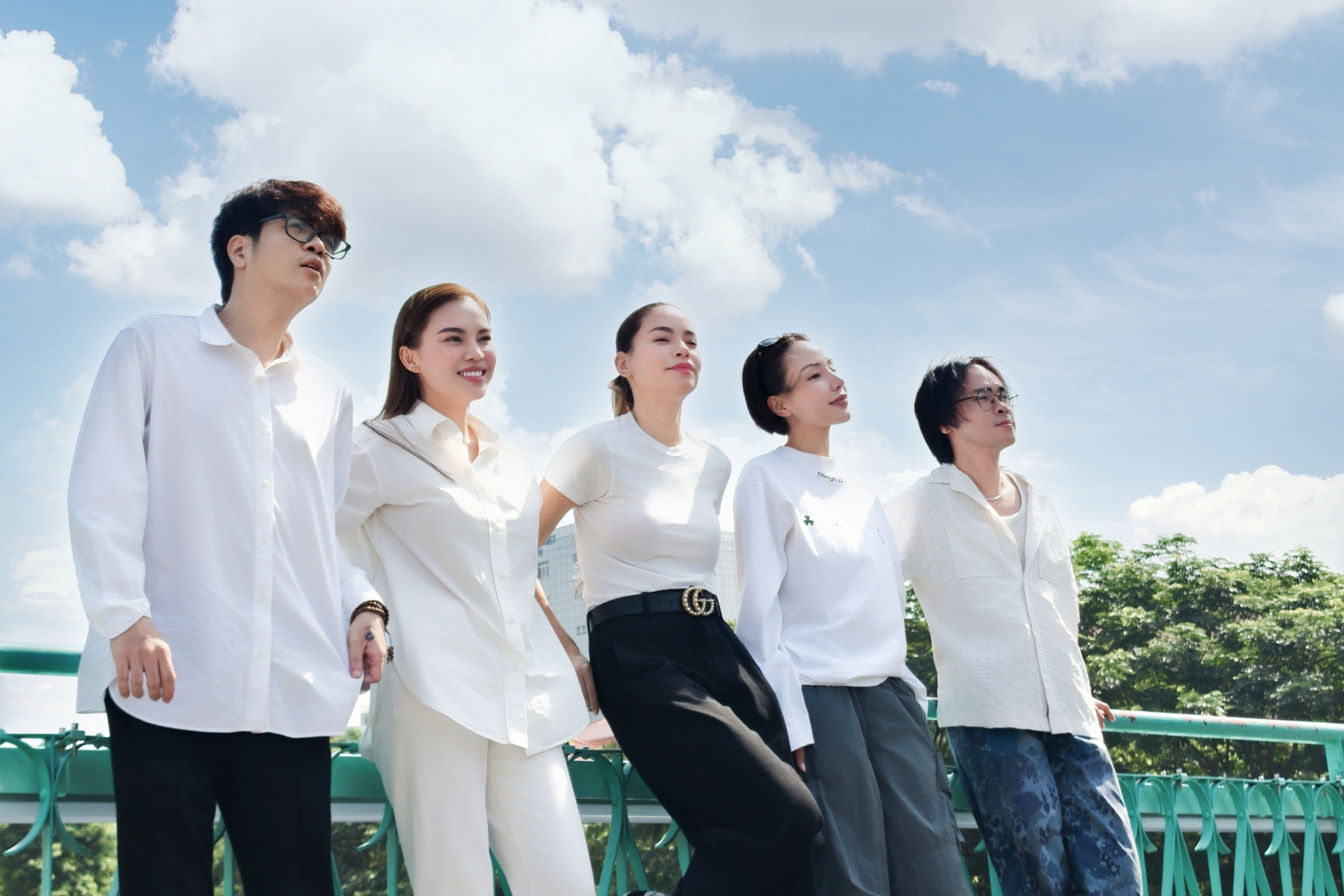 batch_HO NGOC HA & CAC NGHE SY (2).jpg