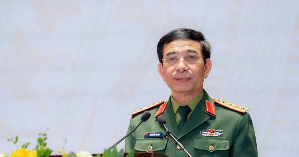 MB đón nhận Huân chương Lao động Hạng Ba