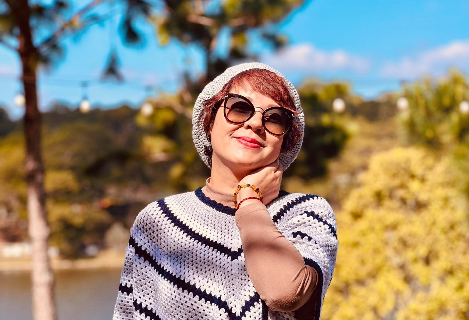 MC Diễm Quỳnh VTV xinh đẹp ở Đà Lạt, con trai NSND Trần Nhượng thấy chênh vênh