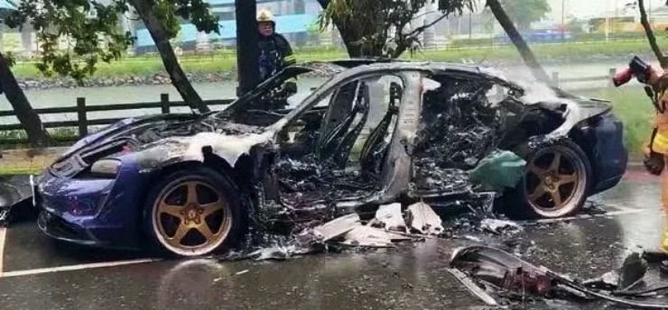 porsche_taycan_burned_db3a62810a.avif