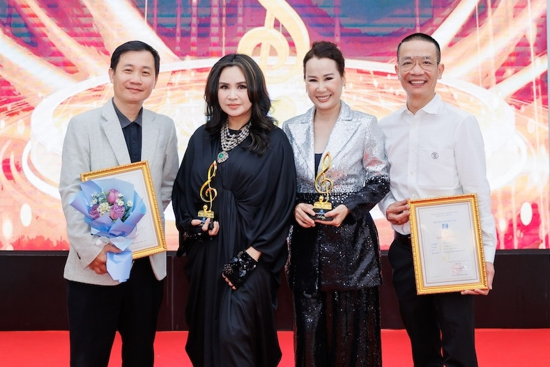 NSND Thanh Lam, diva Hồng Nhung và Soobin Hoàng Sơn cùng nhận tin vui