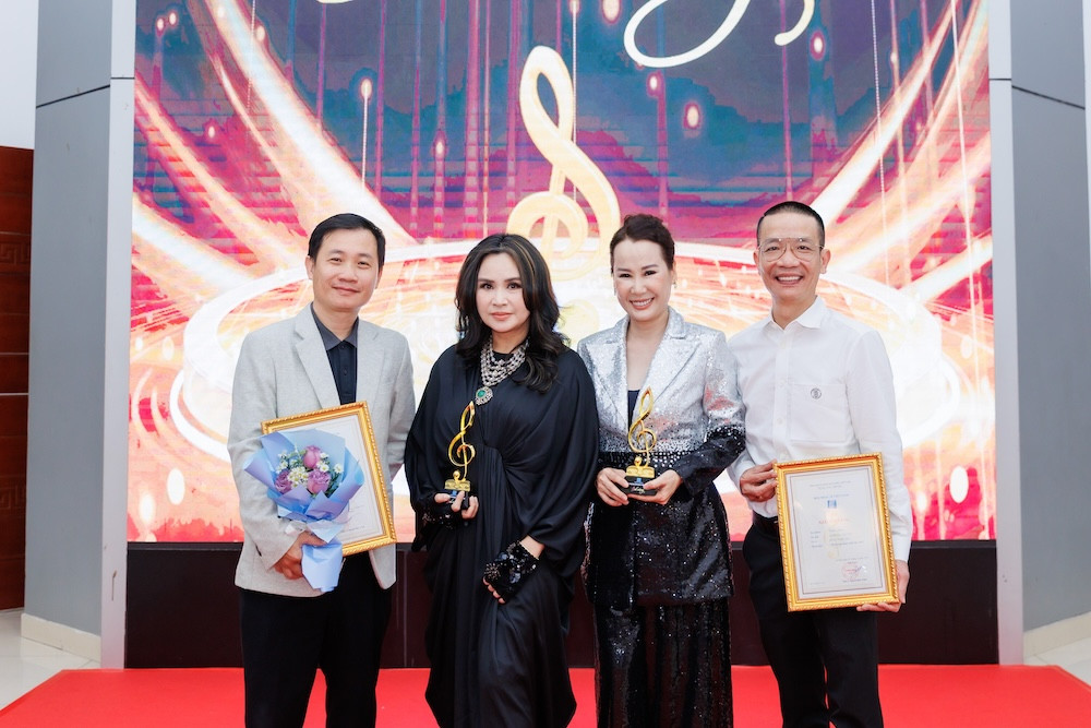 Thanh Lam, Giáng Son, Nguyễn Vĩnh Tiến, Nguyễn Quang Long (1).jpg