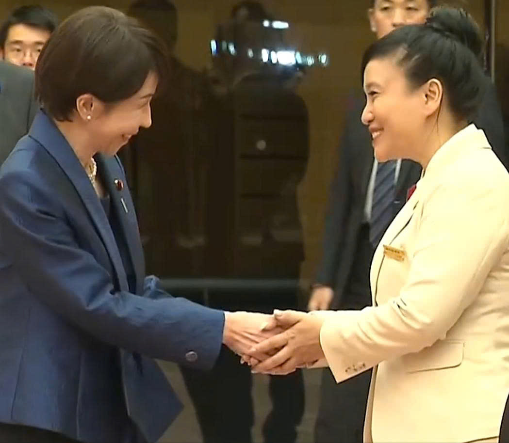 thanh nien chau a2.jpg