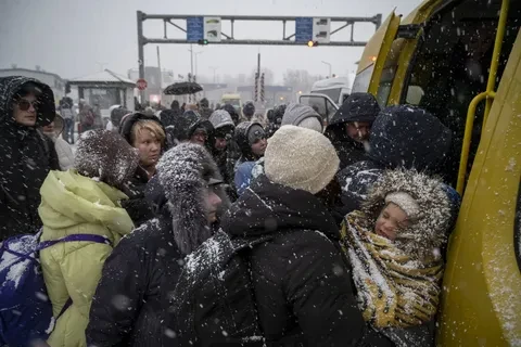 Bản tin sáng 18/1: Thị trưởng Kiev khuyên người dân rời thủ đô