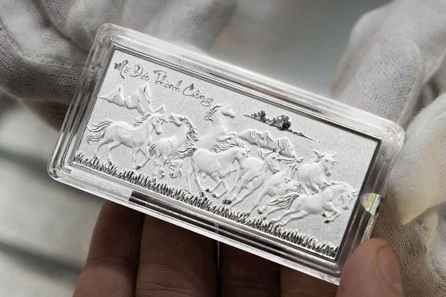 Giá bạc hôm nay 19/1/2026: Trong nước tăng cao hơn 3,5 triệu đồng/kg