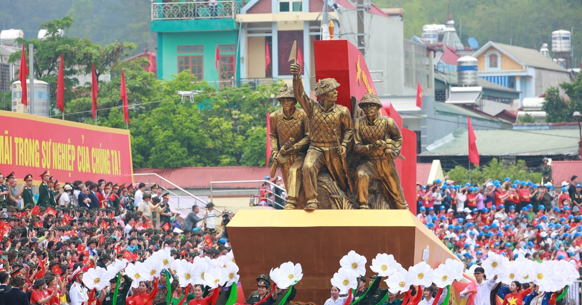 Bí thư Trần Tiến Dũng: Thắp lên tinh thần Điện Biên Phủ như một mệnh lệnh phát triển