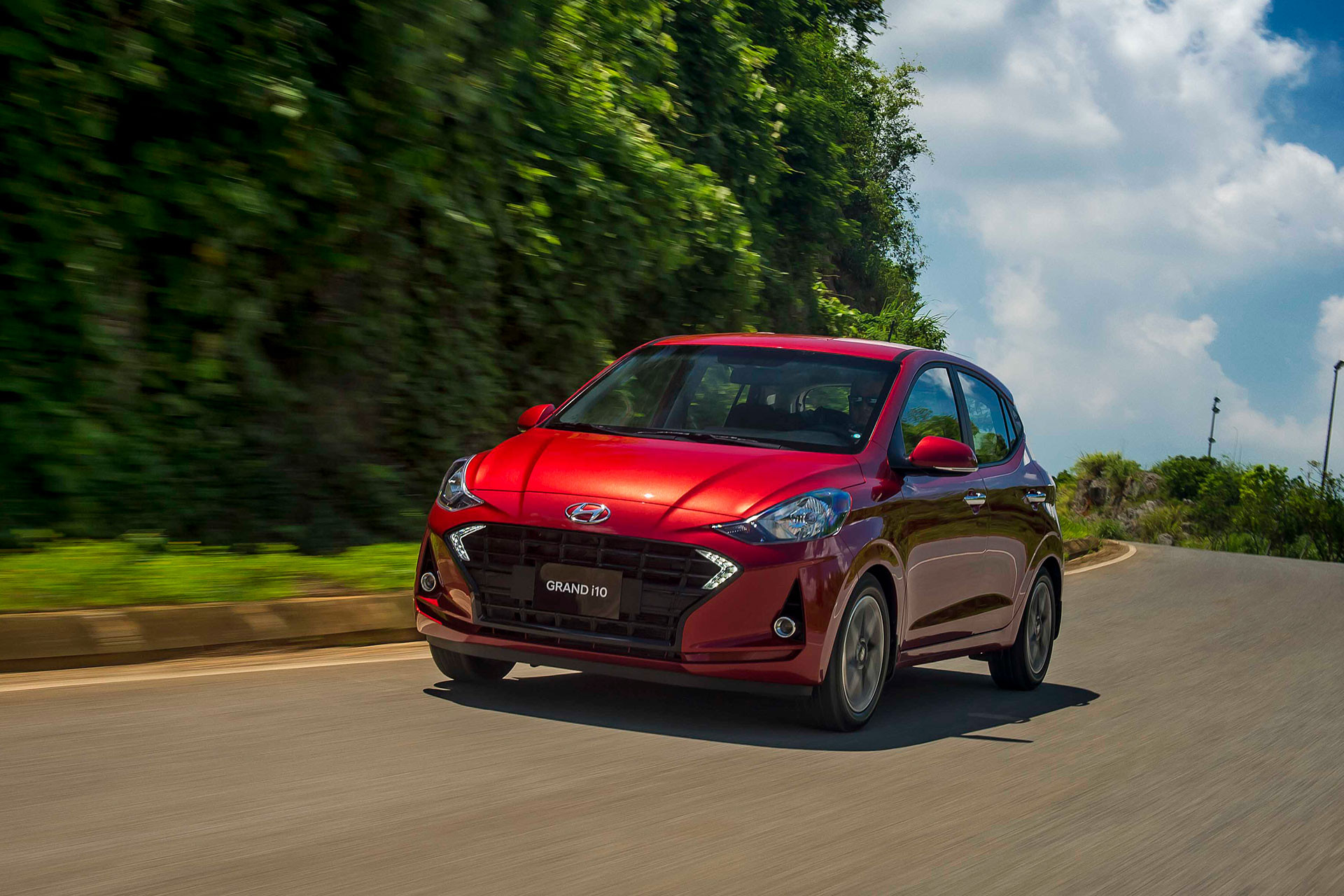 hyundai grand i10.jpg