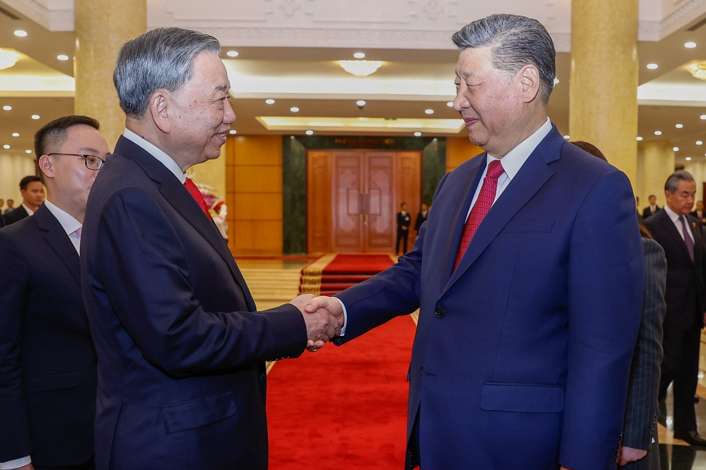 Lãnh đạo Việt Nam và Trung Quốc chúc mừng 76 năm thiết lập quan hệ ngoại giao