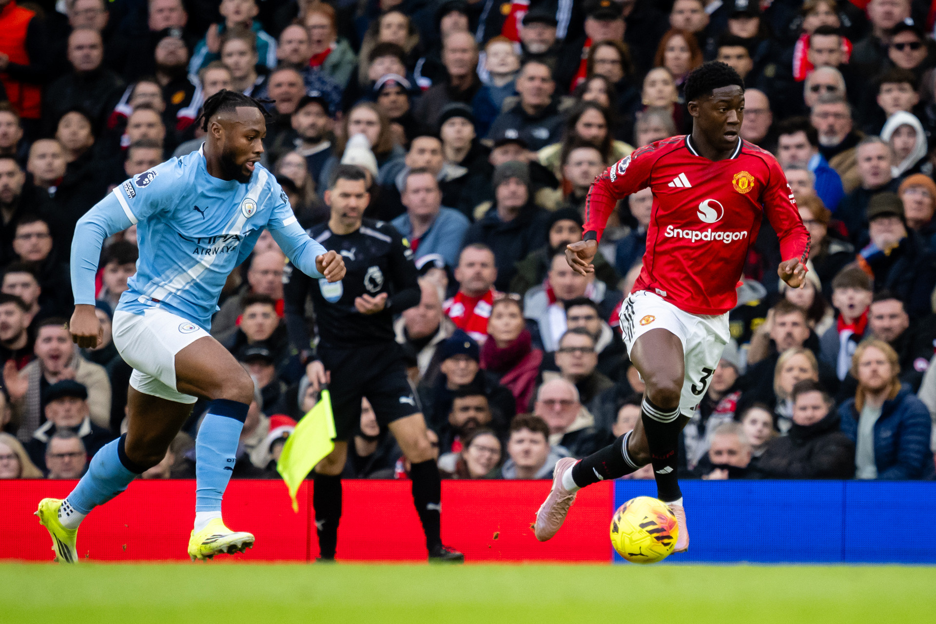 Mainoo MU Man City.jpg