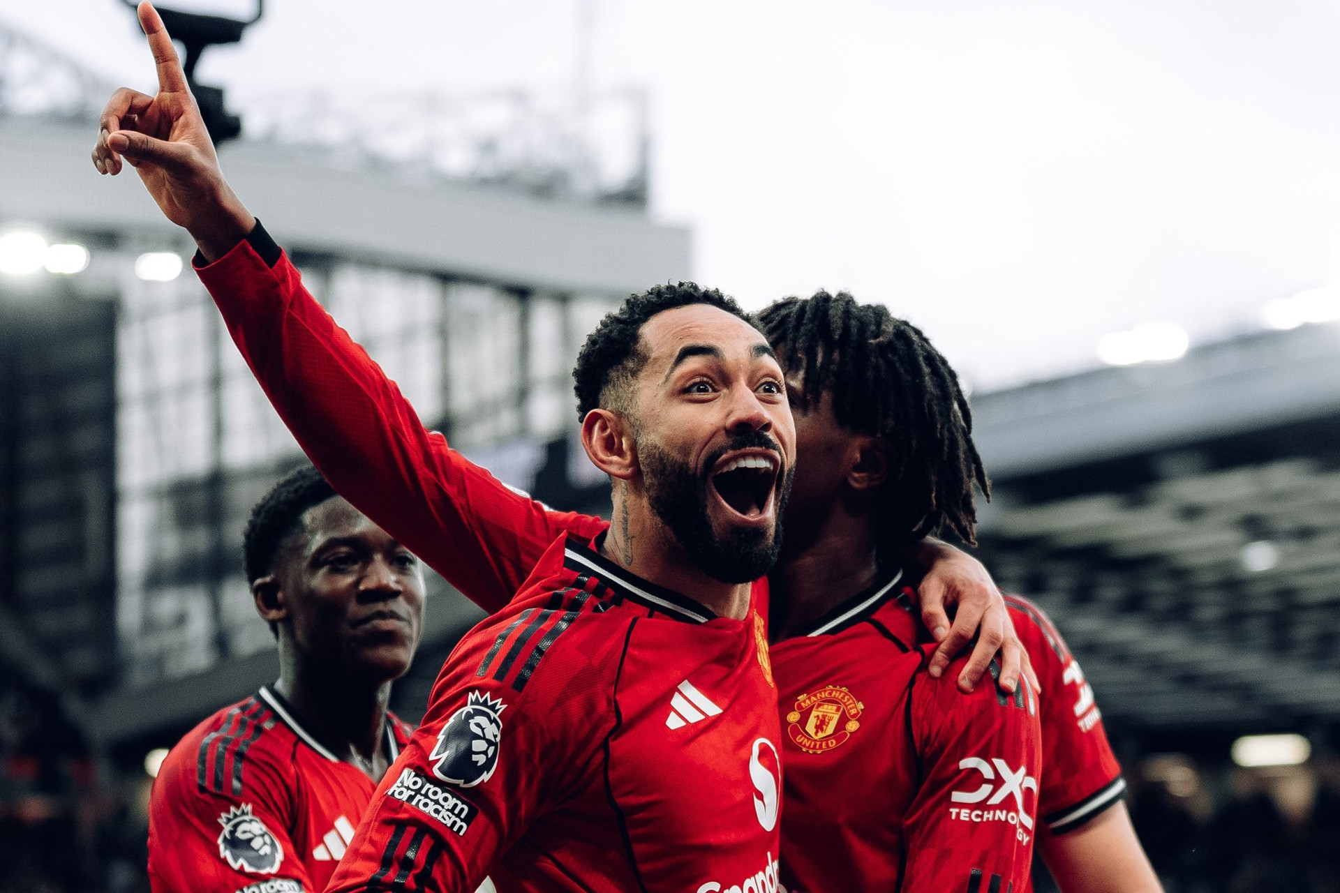 MU thắng đẹp Man City: Carrick và cái tát cho Pep Guardiola